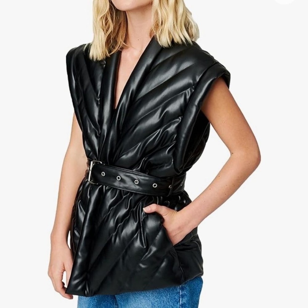 (A8) Blank NYC Under The Radar Puffer Vest, Black, Size L, NWT